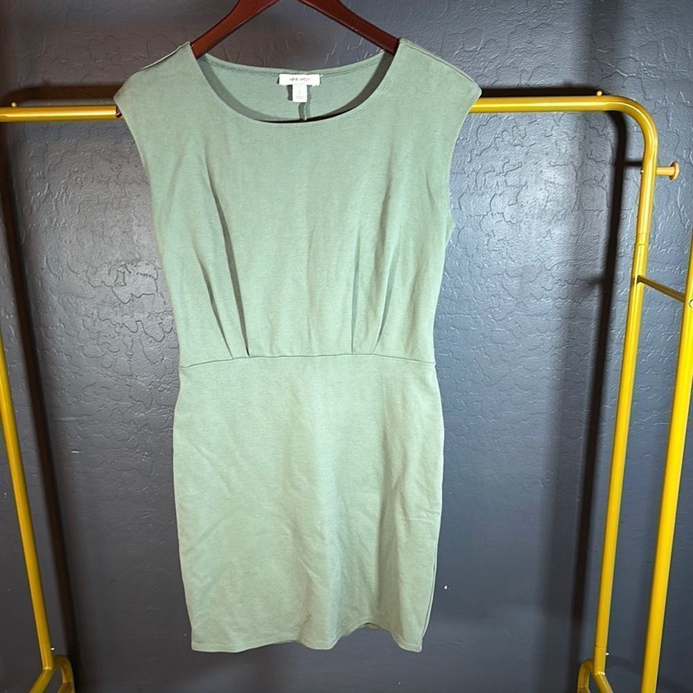 Nine West Green Sheath Mini‎ Dress Sleeveless Crew Neck